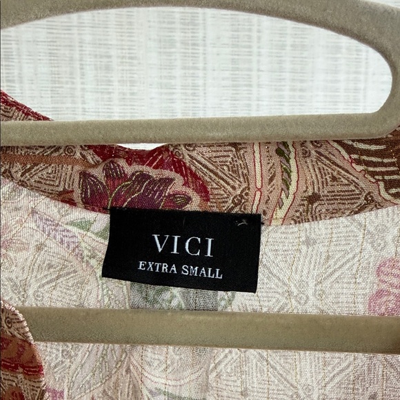 Vici Red and Tan Floral Blouse - Picture 2 of 2